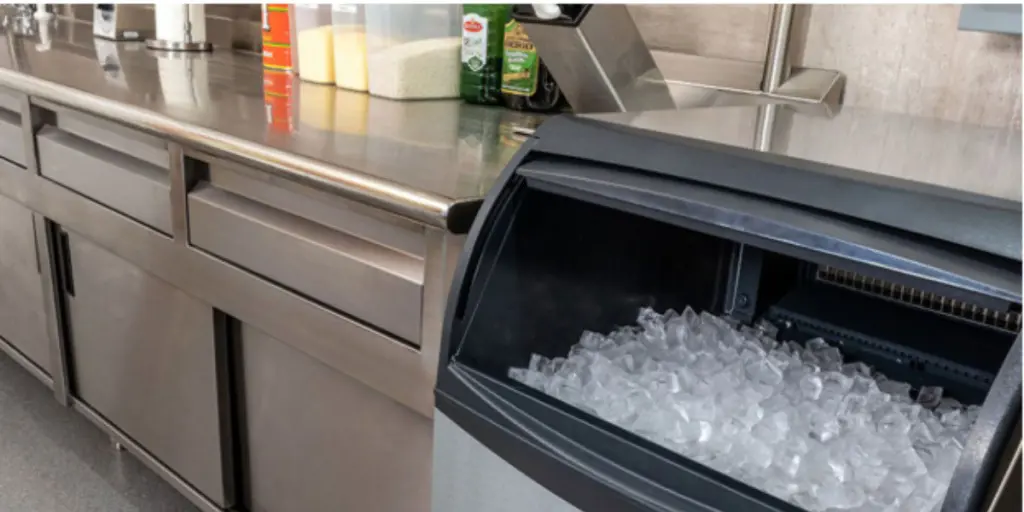 Commercial Use of Undercounter Ice Machines A Must-Have for Restaurants (2)